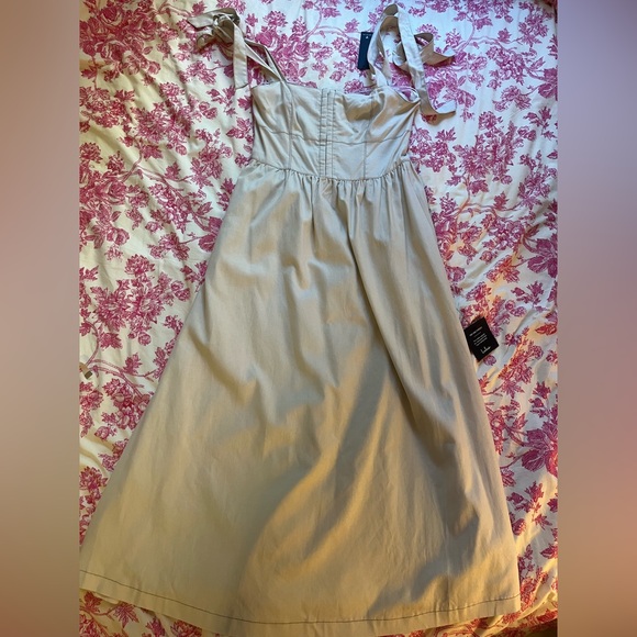 NWT Lulu's Callina Cream Midi Tie-Strap Dress size Medium - Picture 2 of 13